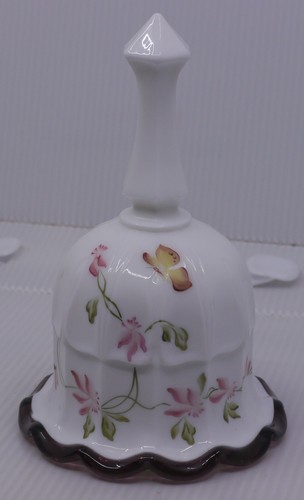 VINTAGE FENTON HANDBEMALTE MILCHKUNST GLAS SYDENHAM GLOCKE, AMETHYSTRAND, M. KIBBE - Bild 3 von 9