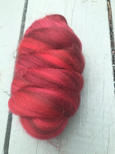 10g Pack 100% Natural Roving Wool For Needle Felting - Red Stripy - Picture 2 of 2