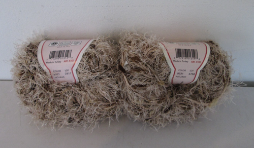 2 Skeins Moda-Dea Flip Yarn - See Colorways 100g Polyester Eyelash - Picture 2 of 27