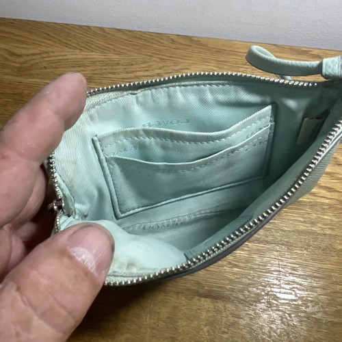 Coach ladies mint green leather coin purse - Picture 8 of 11