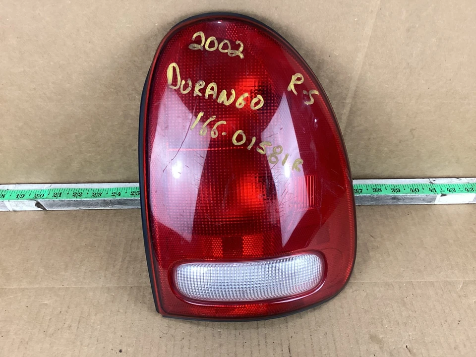 Luz trasera lateral derecha para pasajero Dodge Durango 1998-2003 OEM Foto 3 de 4