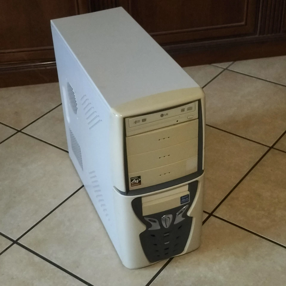 Gaming PC Windows XP GeForce 6200 LE 256MB Athlon 64 3500+ RAM2GB HDD160GB Asus - Bild 3 von 4