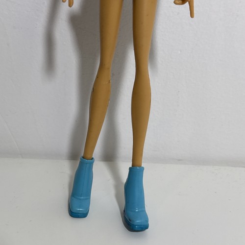 Winx Club Bloom Mattel 2004 Puppe mit original Schuhen und Outfit - Bild 4 von 7