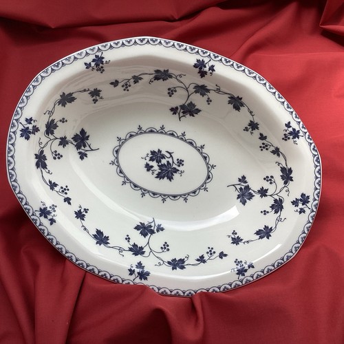 Royal Doulton Hartford Yorktown Grapevine Pattern New Style Smooth Serving Dish 