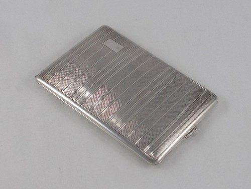 RAR Elegante Pitillera Art Decó Bauhaus Guillochedekor De 835er Plata - Imagen 1 de 24