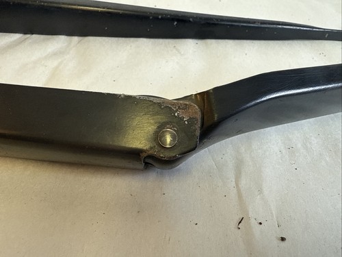 2001-2005 BMW E46 330i Front Left Right Windshield Wiper Arm Set OEM - Picture 3 of 9