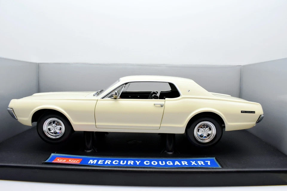 Modellino auto americane 1:18 mercury cougar XR7 diecast modellismo statico car - Immagine 3 di 4