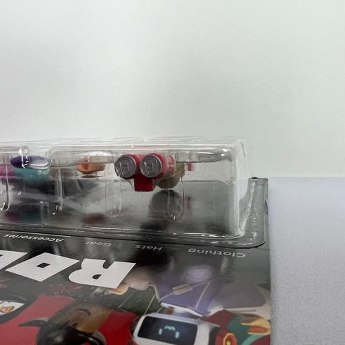 Roblox Avatar Shop Candy Avatar Spielzeug Set Figur mit Code! Neu & Versiegelt! - Bild 14 von 16