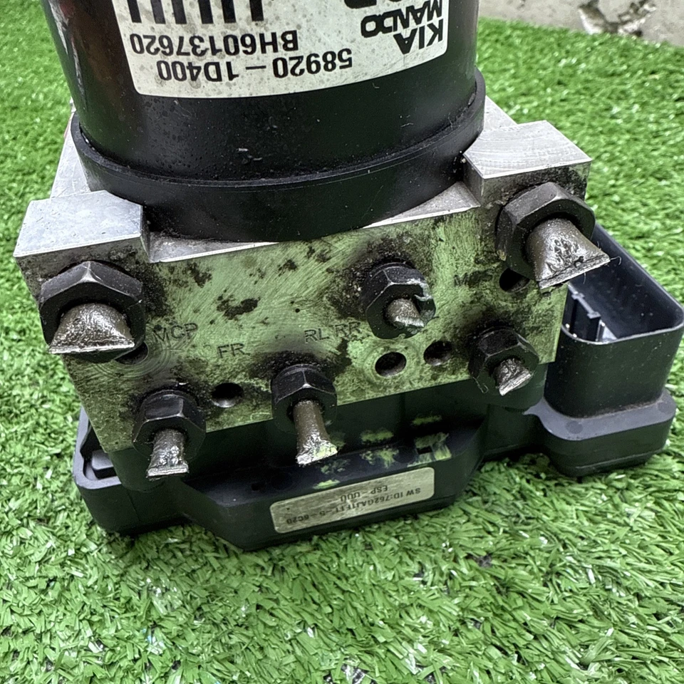 2007-2009 KIA Rondo ABS антиблокировочный тормоз насос модуль в сборе 58920-1D400 - Изображение 3 из 4