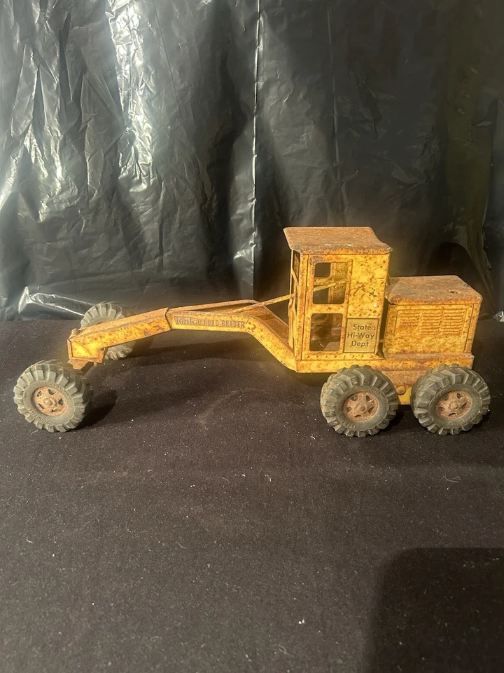 Vintage Pressed Steel Toy Road Grader By Tonka - Image 2 of 4