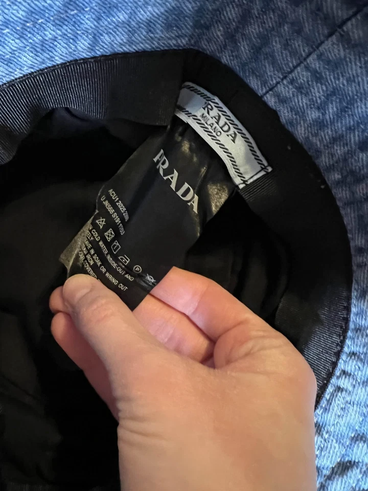 Sombrero cubo vaquero Prada con parche con logotipo envío gratuito :) Foto 3 de 3