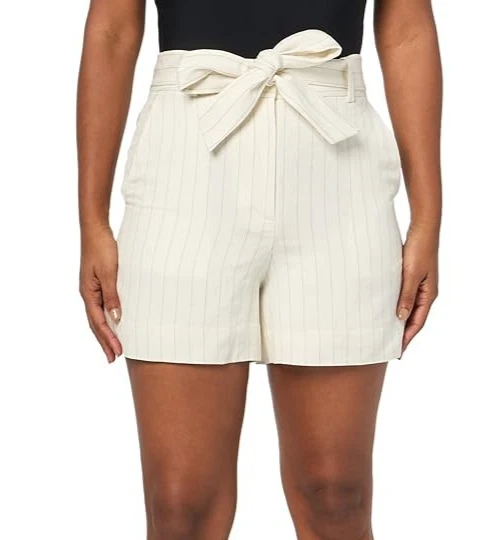 Pantalón corto Club Monaco para mujer mezcla de lino con cinturón, mezcla marfil, talla 0 Foto 2 de 4