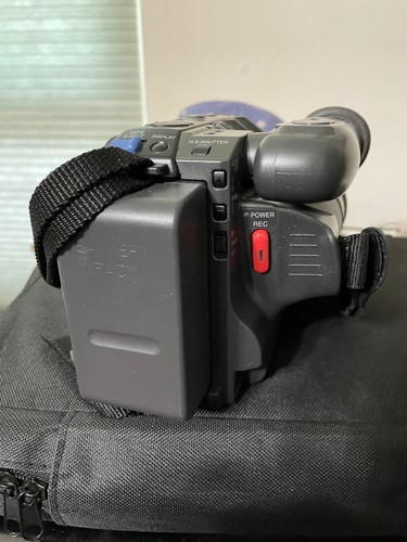 Panasonic PV-L606 Palmcorder VHS-C Camcorder TESTED 3 Battery Tape Charger Case - Picture 10 of 16