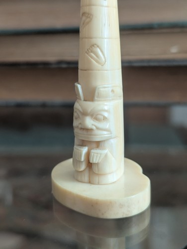 Vtg Carved Pacific Northwest Bovine Totem Pole Netsuke Folk Art Sculpture Statue - Picture 16 of 21