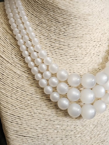 Vintage White Thermoset Moonglow Lucite 3 Strand Bead Necklace Floral Clasp - Picture 2 of 8