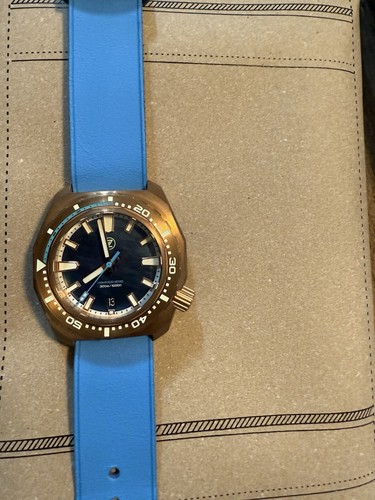 Zelos HAMMERHEAD V3 300M Bronze Mother of pearl 44mm Watch - Picture 6 of 7