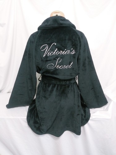 Victorias Secret LOGO MONOGRAM Cozy Short Robe SUPER PLUSH & SOFT NWT XS / S - Picture 10 of 10