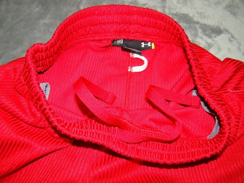 Under Armour Boys Size YMD Heat Gear Red Basketball Shorts - Picture 3 of 5