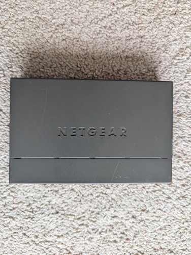 NETGEAR Switch Ethernet Gigabit 8 porte GS308v2 - Foto 3 di 12