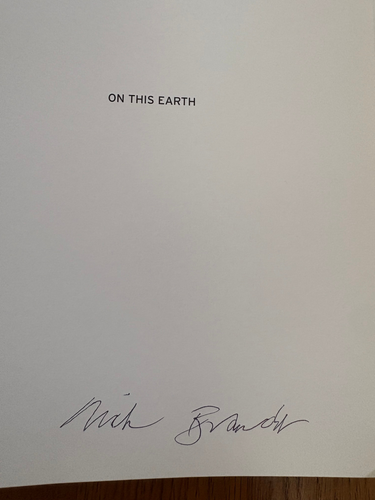 NICK BRANDT HANDSIGNIERTE "AUF DIESER ERDE" 2005 FOTOS aus OSTAFRIKA GROSSES BUCH - Bild 2 von 3