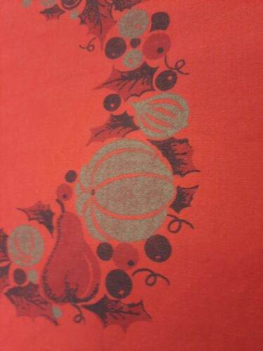 MCM Festive Christmas Tablecloth Red w/Fruit Snowflakes Metallic Gold 50"x62" - Picture 10 of 13