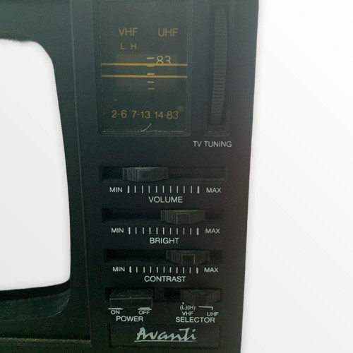 Vintage Avanti VTG Portable TV 5" Screen AM/FM Radio UHF/VHF 120 volt or battery - Picture 3 of 8