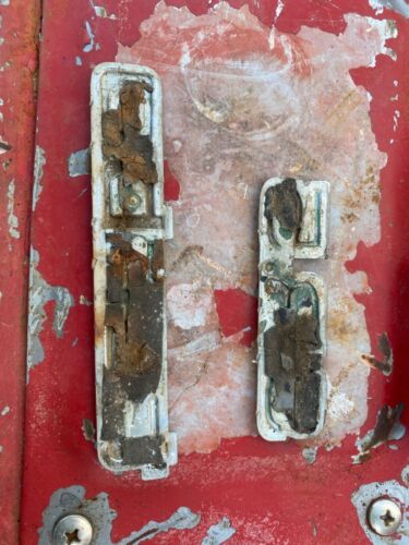 1984-1987 toyota 4runner Turbo and SR5 badge OEM. 22RTE - Picture 2 of 2