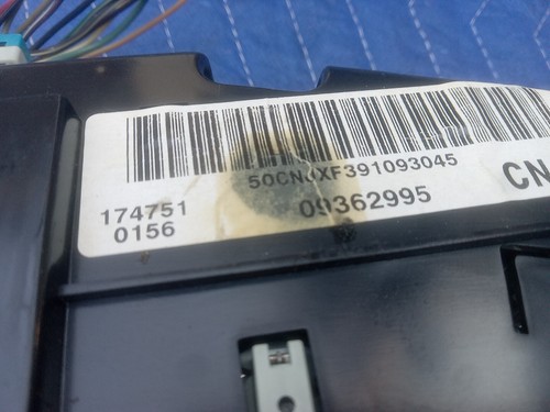 1999-2002 Chevrolet Silverado GMC Sierra  Gauge Cluster OEM. 09362995 H - Picture 2 of 3