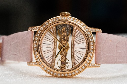 Corum Golden Bridge B113/03200-113.000.85/0F08 - Picture 8 of 17