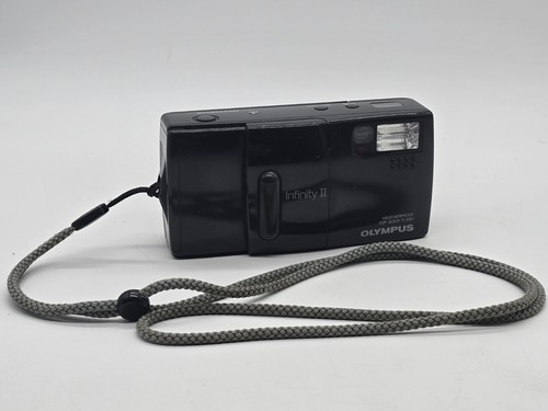 FOTOCAMERA OLYMPUS INFINITY II VINTAGE AF 35MM 1:2.8 impermeabile Esp flash rapido lavoro