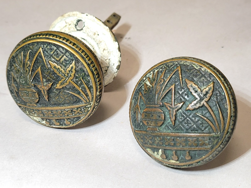Pair Lockwood Broken Leaf Doorknobs & Escutcheons Antique 1880s Aesthetic Bronze - Picture 3 of 7