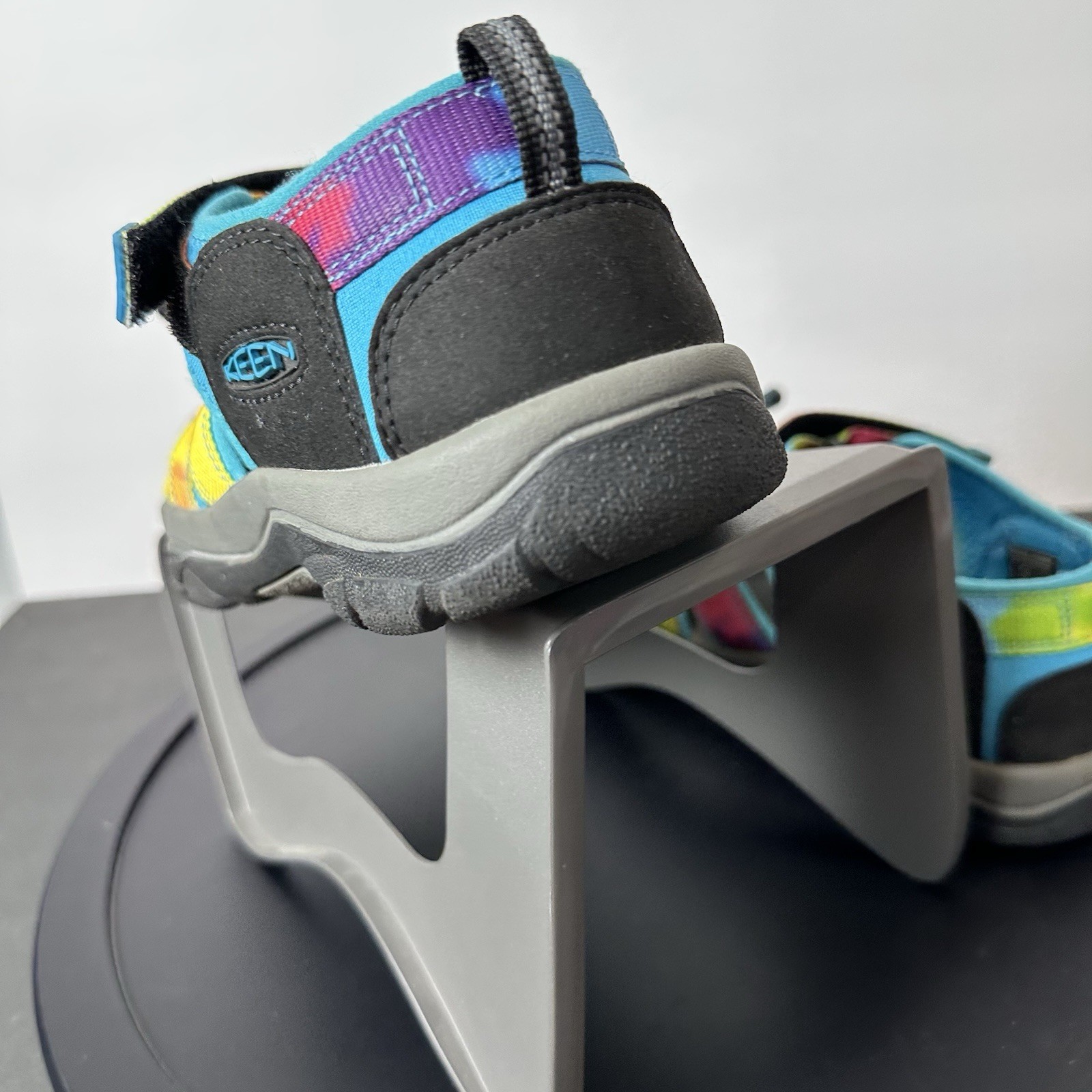 KEEN Newport H2 Water Shoes Sandals Womens 7 Rainbow Tie Dye Washable