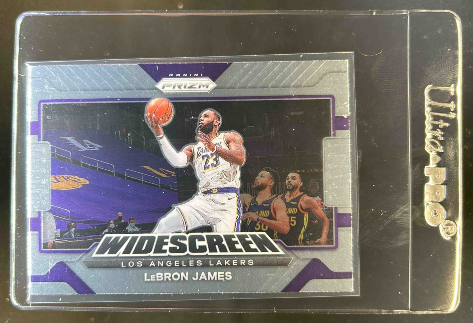2021-22 Prizm LeBron James Widescreen #10 Lakers