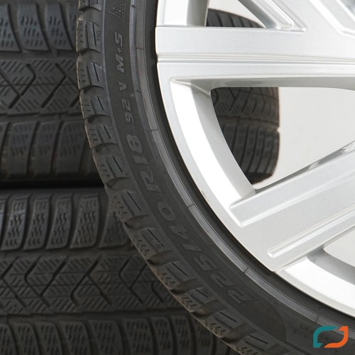 Original VW Golf 8 VIII 18 Pulgadas Llantas de Invierno Bergamo 225/40 R18 92V - Imagen 7 de 8