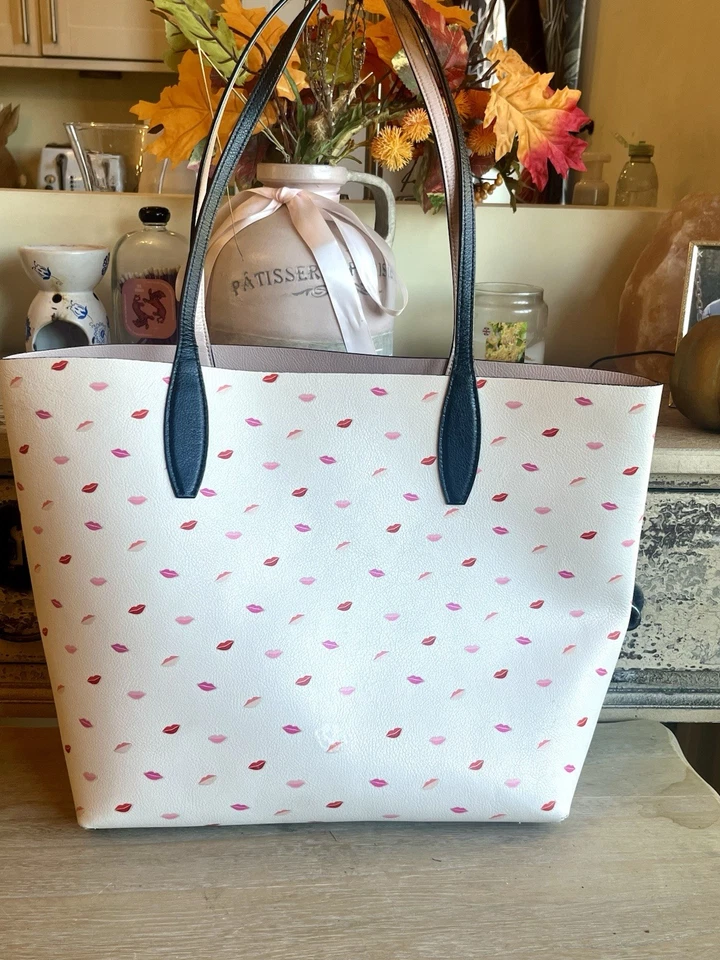 Kate Spade X Disney Minnie Mouse Reversible Lips  Large Tote Bag Pink Red Black - Image 2 of 4
