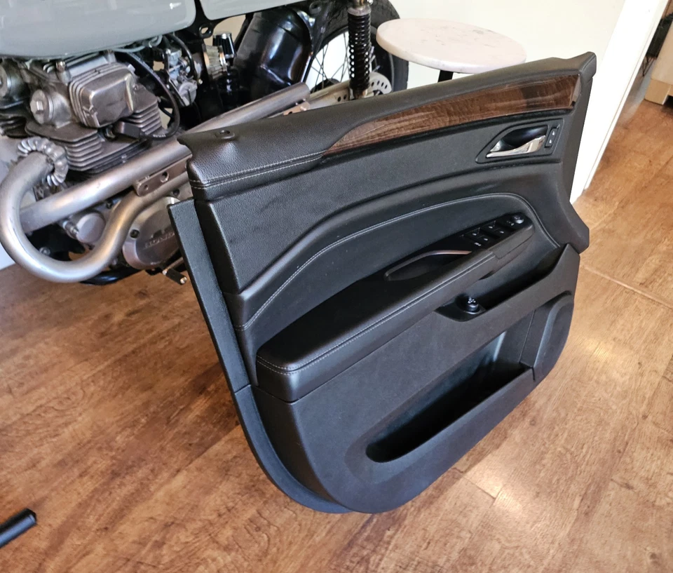 Cadillac SRX 2010-2016 panel de moldura de puerta del conductor delantero izquierdo negro/grano madera Foto 3 de 4