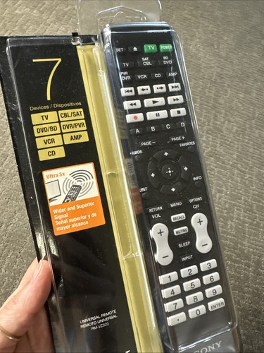 New Sony Universal Remote RM-VZ320 Control Commander Black Works With 7 Devices - Picture 3 of 3