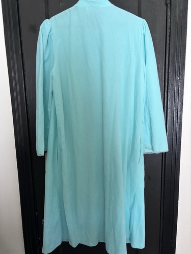 NWT Vintage Vanity Fair Azure Mist Blue House Coat Robe Size Medium - Picture 2 of 6