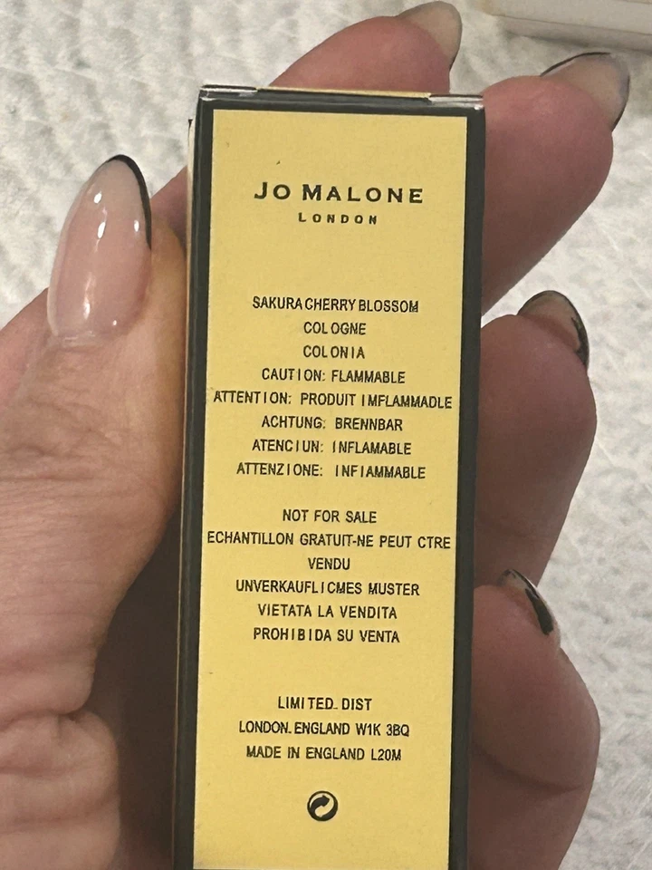 Colonia Jo Malone Sakura flor de cerezo 9 ml/0,3 fl. oz. Spray de viaje Foto 3 de 4