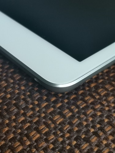 Apple iPad 8th Gen. 32GB, Wi-Fi, 10.2 in - Silver - Picture 7 of 10