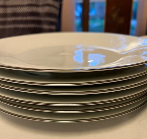 18 Piece Noritake Reina 6450Q Dinners Salads Bread Plates - Picture 5 of 5