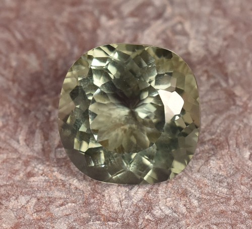 AAA Natural Flawless Green Montana Sapphire Unheated Loose Gemstone 11.25 Ct - Picture 2 of 6