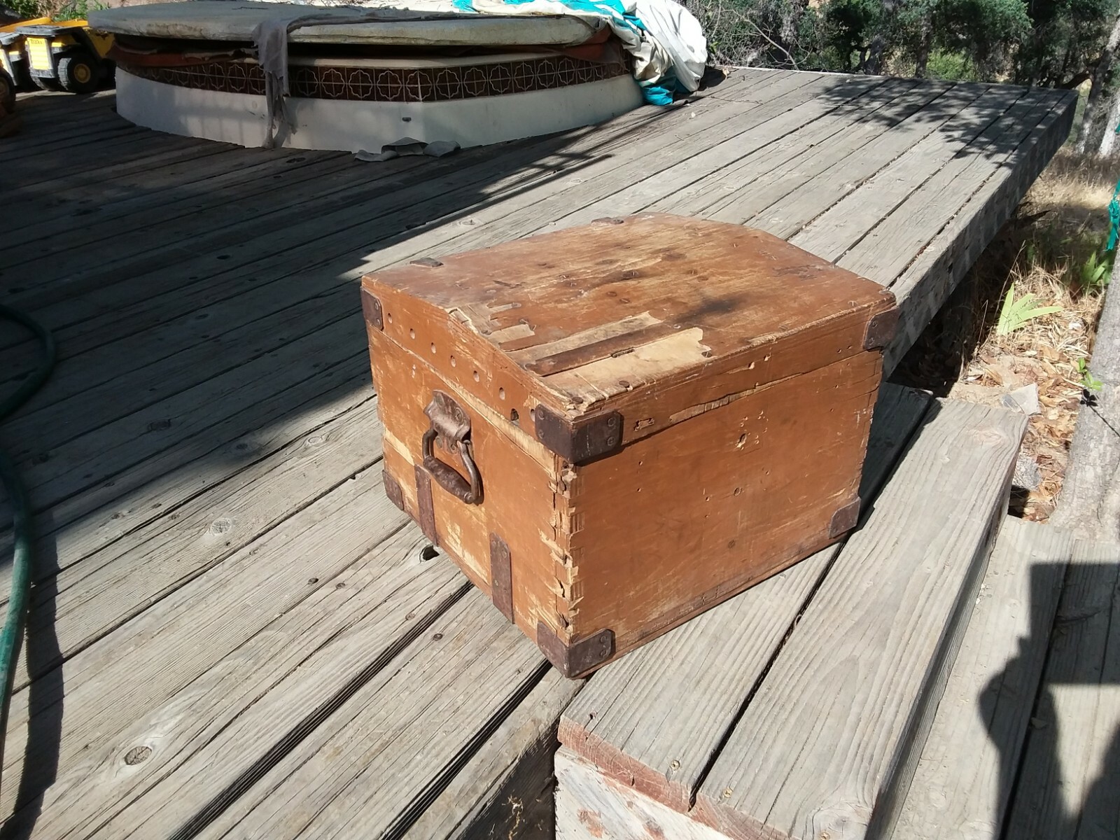 Picture 1 of 8