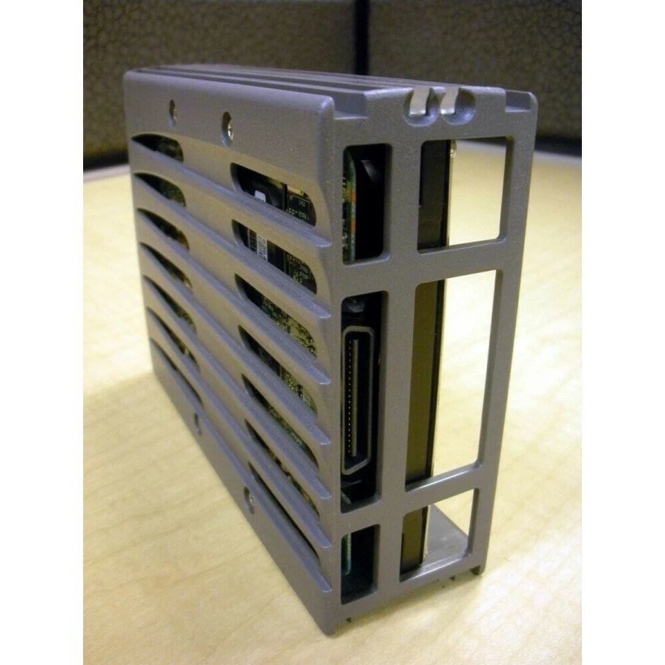 Sun 540-4519 Hard Drive 73GB 10K FC-AL w/T3 Bracket - Image 2 of 3