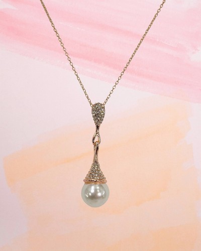 Pearl and crystal pendant necklace and matching pearl earrings rose gold finish - Picture 8 of 8