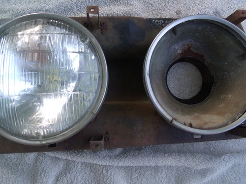 1965 Chevrolet Chevelle Headlight Mounting Housings RH LH Pair OEM Buckets 65 - Picture 13 of 15