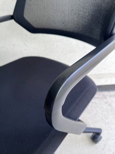 Steelcase Qivi Konferenzstuhl Drehstuhl Schwarz Netz - Bild 7 von 9