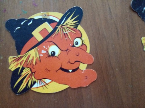 VTG 1950'S HALLOWEEN CARDBOARD CUT-OUTS WITCHES -WARTS-12" ONE-2 CT 6" FUN STUFF - Picture 3 of 6