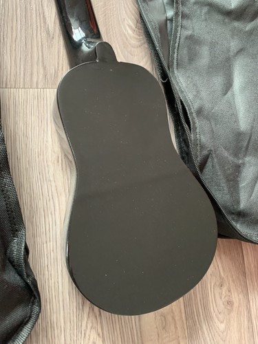 Sopran-Ukulele, klein, Nylon besaitet, schwarz mit Gigbag & Ständer UVP 41,99 £ - Bild 6 von 15