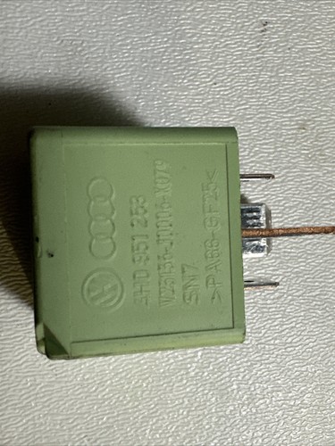 # 644 VW Audi Power Relay - Genuine - 4H0951253 🔥🔥🔥🚙🚙🚙 - Picture 2 of 2